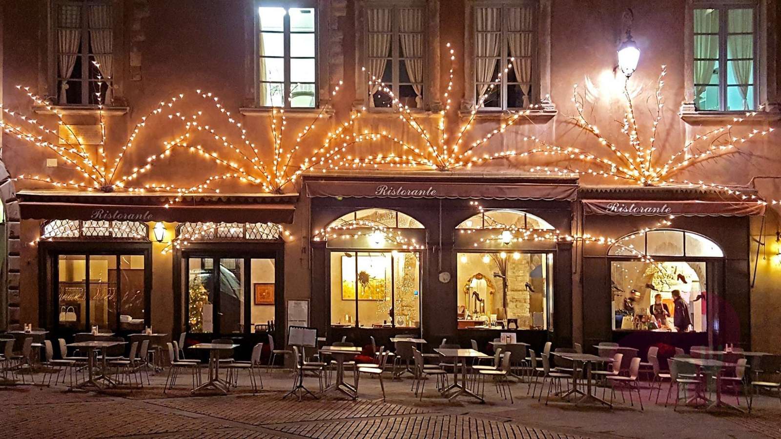 bar