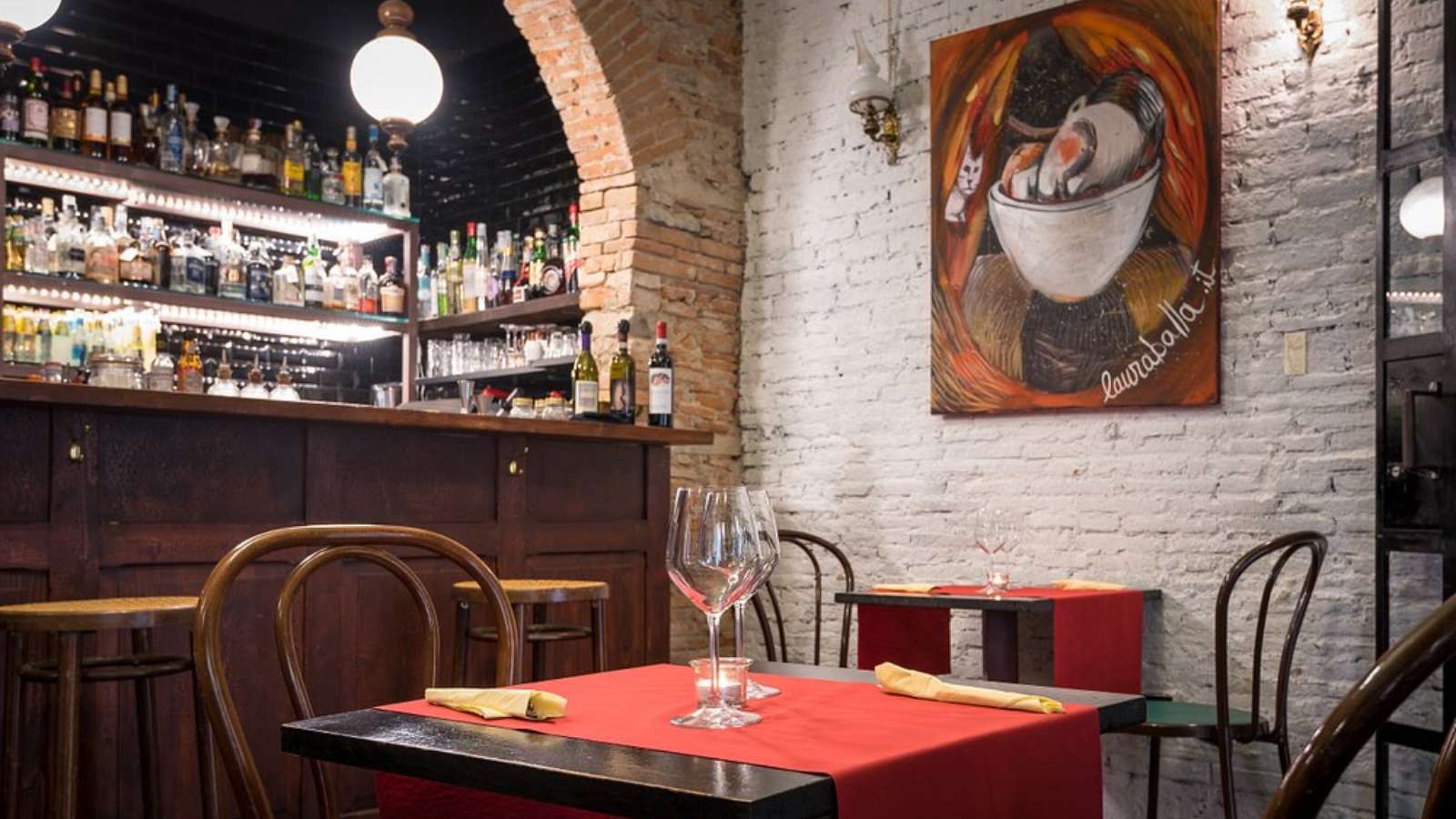 bar
