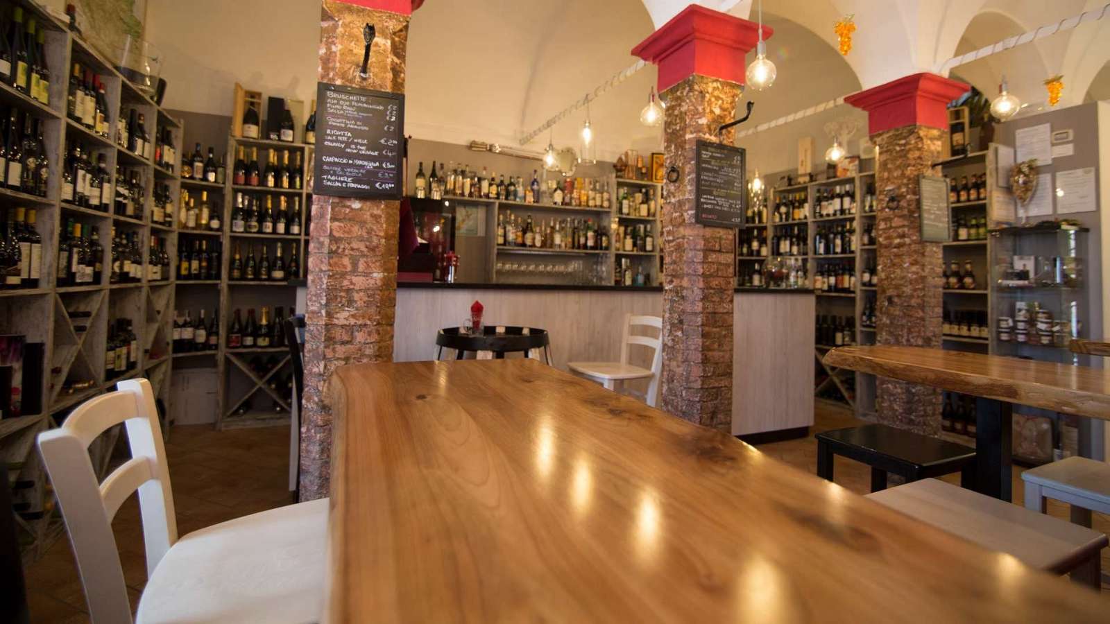 bar