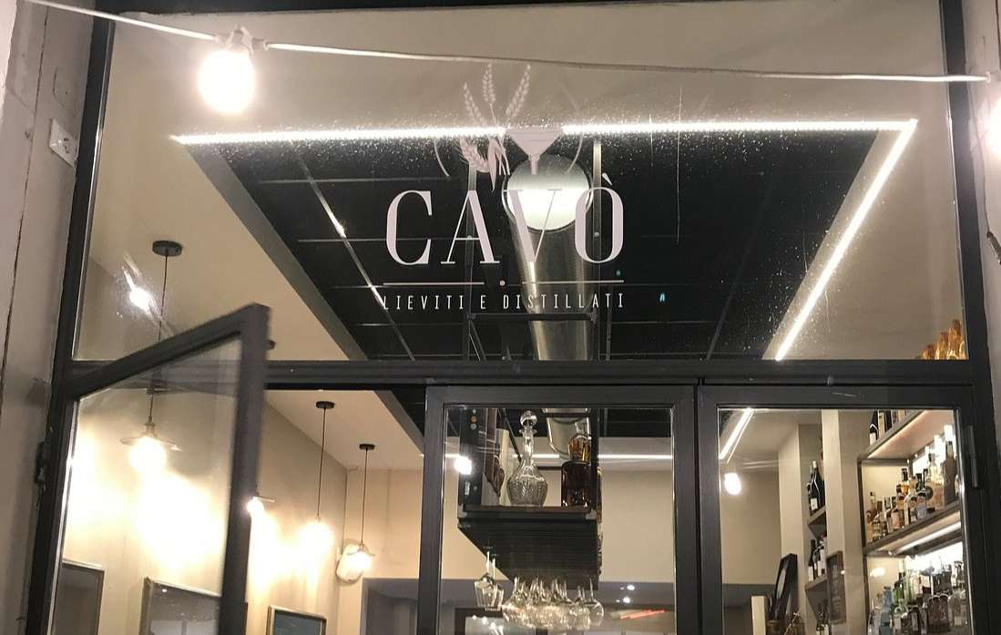bar